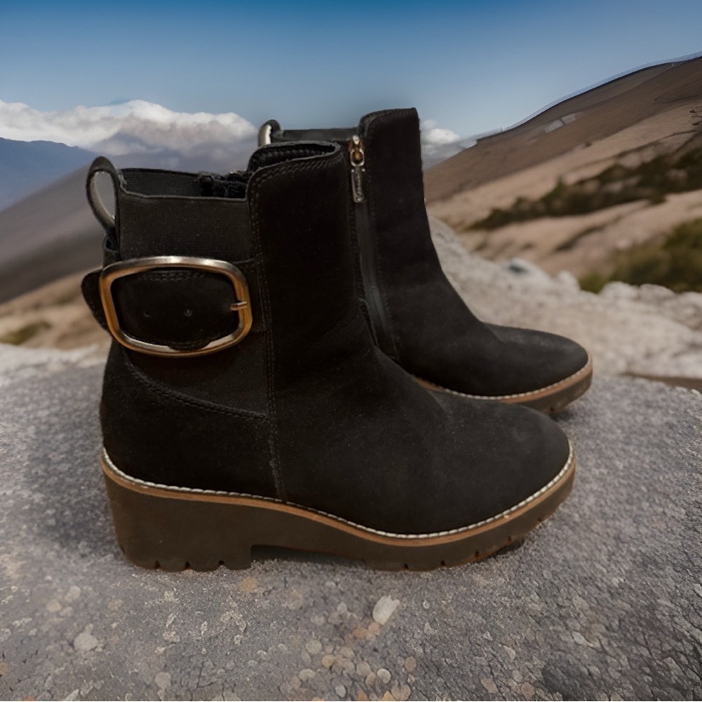 Blondo Black Dalia Waterproof Ankle Boots Silver Buckle Chunky Sole size 9.5 - Picture 1 of 9
